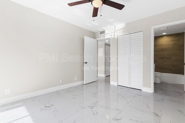 Building Photo - 712 Meadows Cir