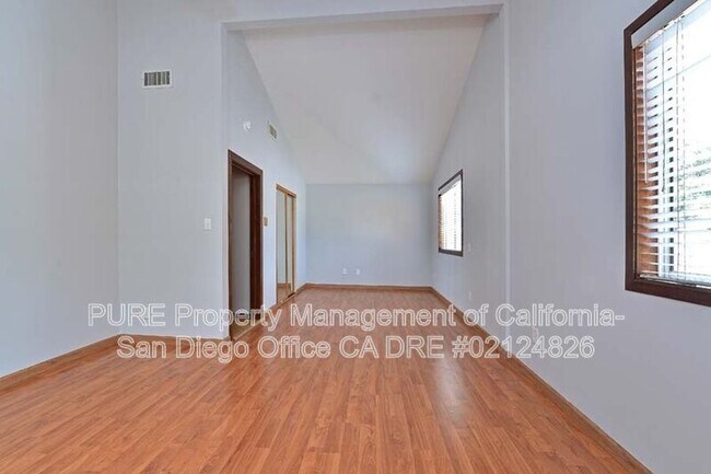 Building Photo - 1535 Meade Ave