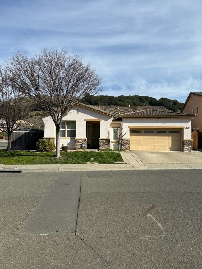 Building Photo - AVAILABLE! OPEN HOUSE FRIDAY 3/20/26 from 5:00-6:00 pm