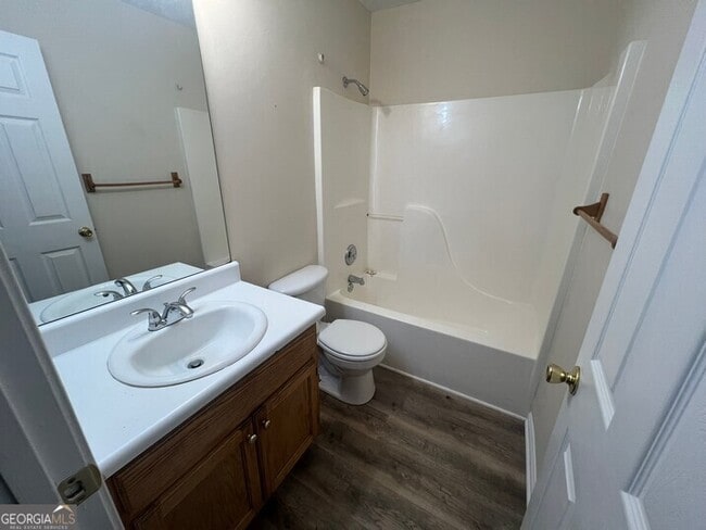 Building Photo - 1233 Crystal Bend