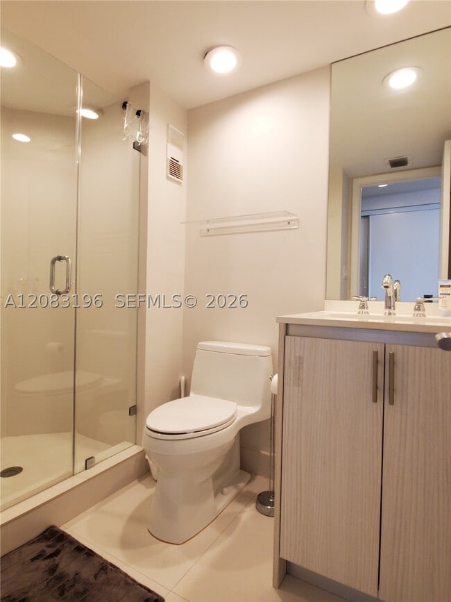 Building Photo - 3000 Island 2603 Is