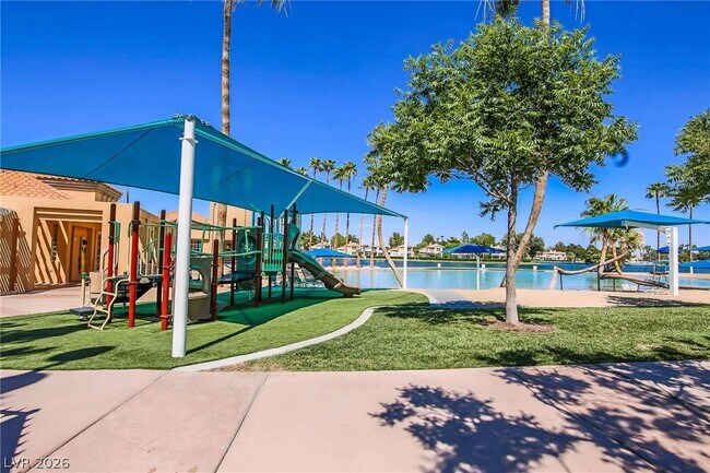 Building Photo - 8232 Bermuda Beach Dr