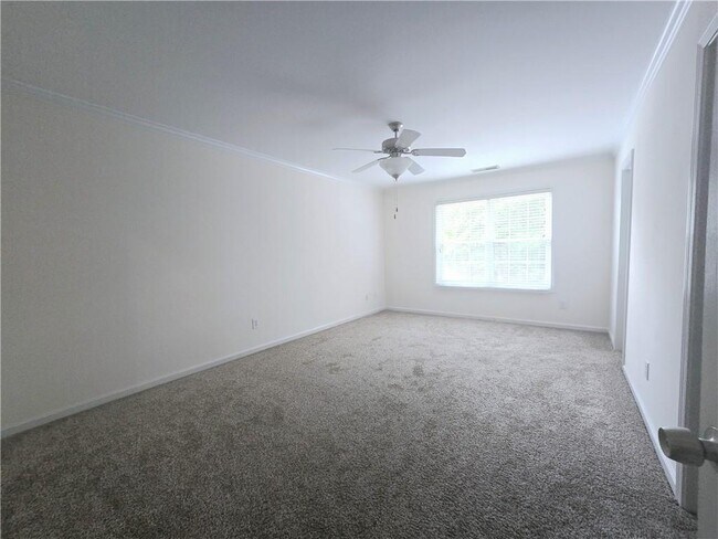 Building Photo - 1318 Guilderoy Ln