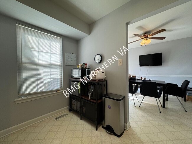 Building Photo - 6118 Rocky Way Ct