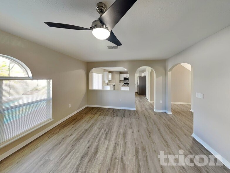 Building Photo - 2280 Kingscrest Cir