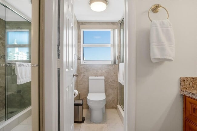 Building Photo - 245 18th St