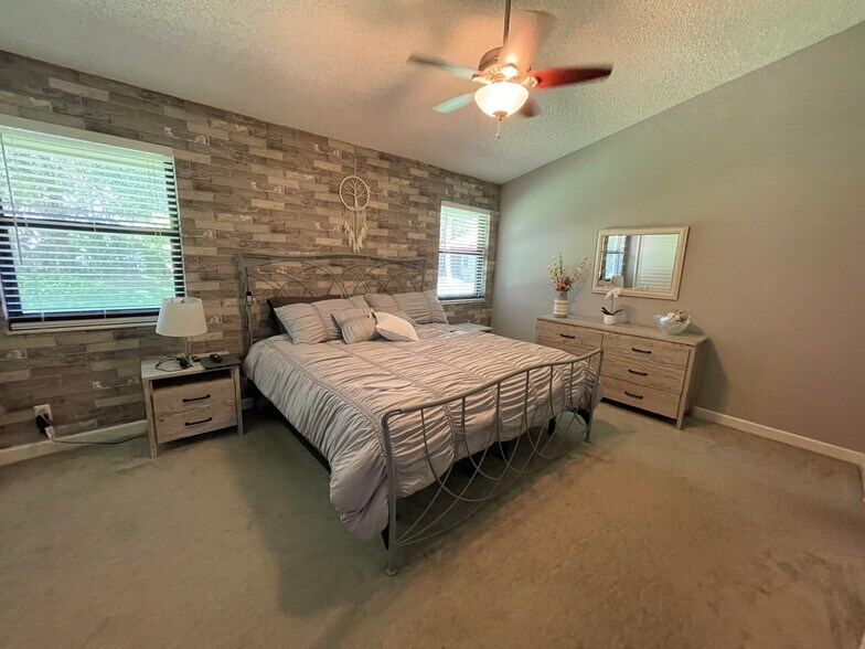 Master bedroom - 7942 Lexington Club Blvd