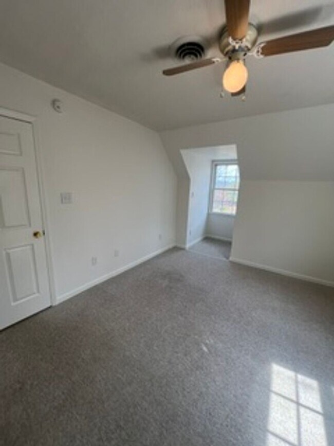 Building Photo - Single family home located in southern Rockbridge County minutes from I81