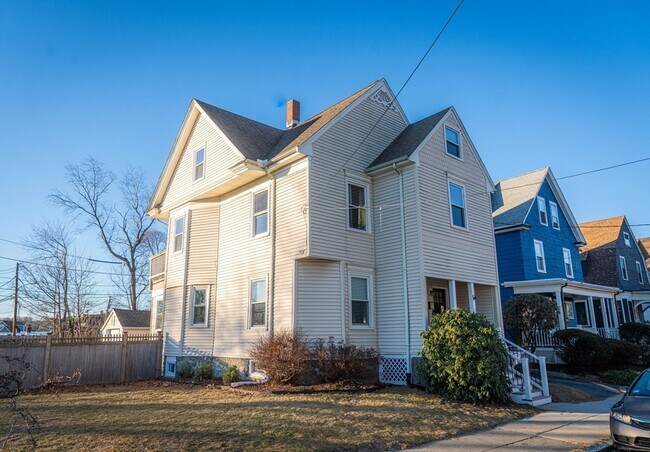 Building Photo - 4 Tyndale St