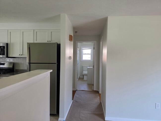 Building Photo - 196 Manzella Ct