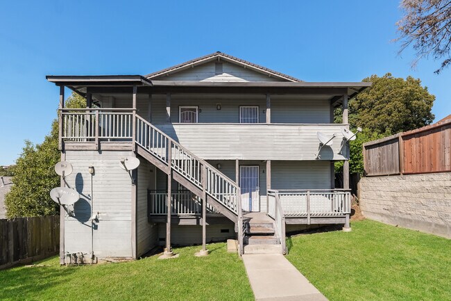 Building Photo - 233 Florida St