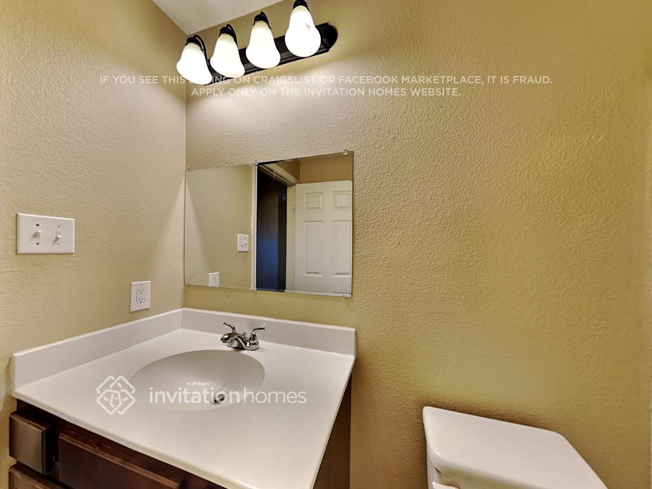 Building Photo - 15617 Gatsby Ln