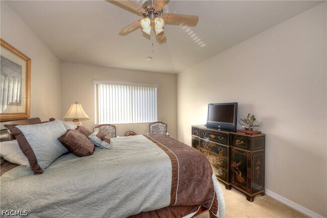 Building Photo - 2426 Laurentina Ln