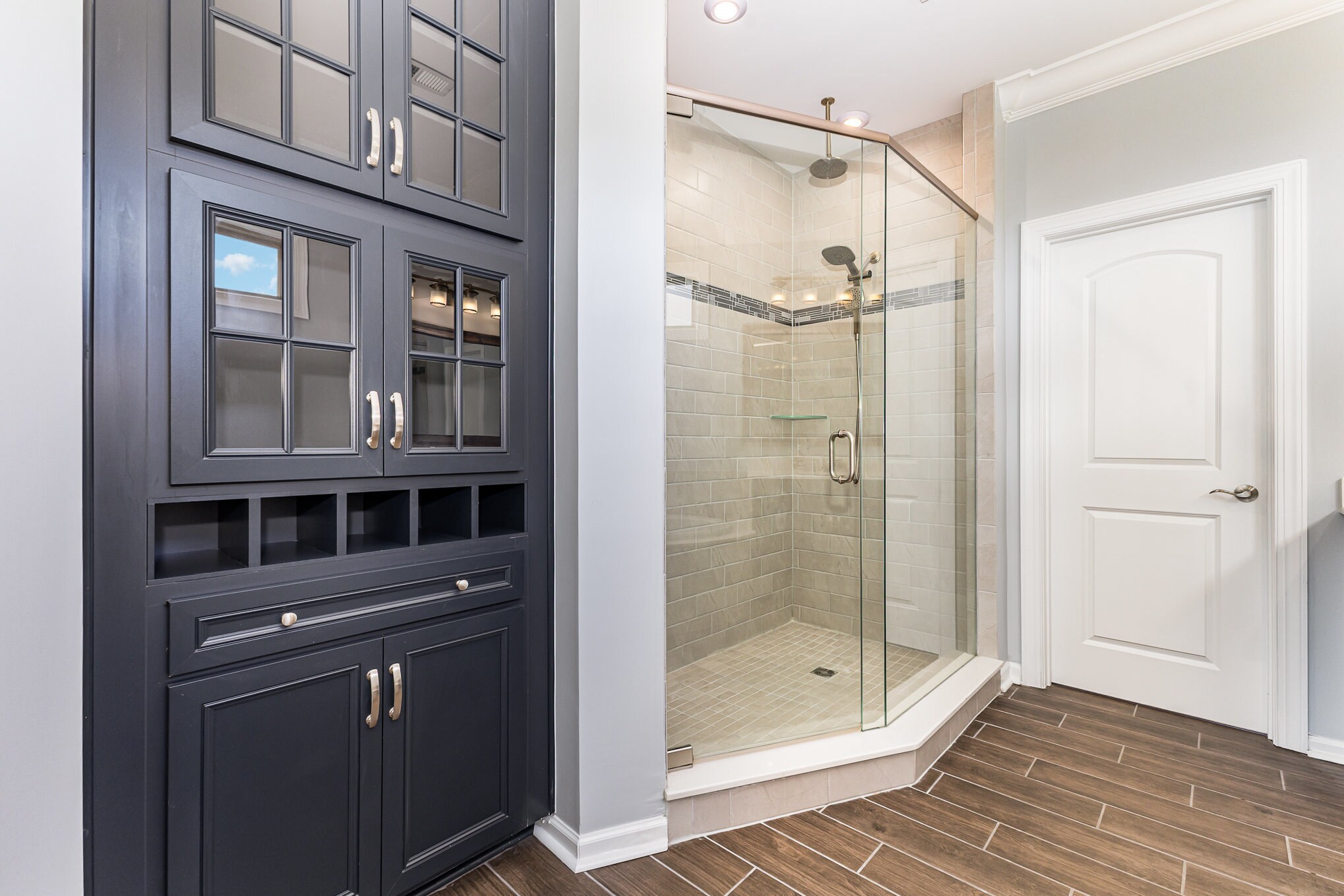 Building Photo - 6225 Majesty Ct