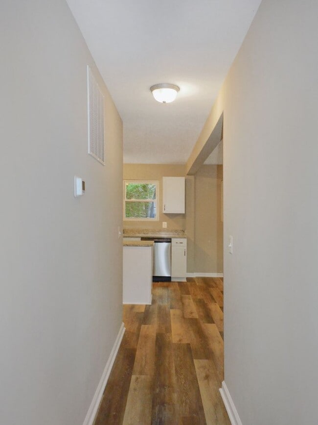 Building Photo - 11415 H G Trueman Rd