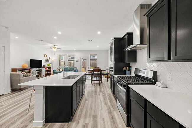 Building Photo - 12313 Churchill downs Dr