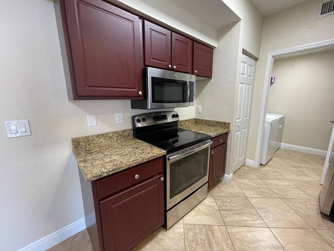 Building Photo - ANNUAL RENTAL - 2 BED / 2 BATH CONDO AT ST...