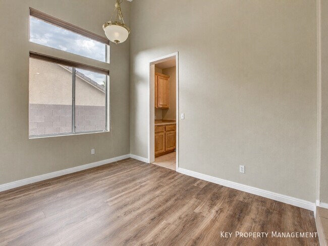Building Photo - 2294 Tedesca Dr