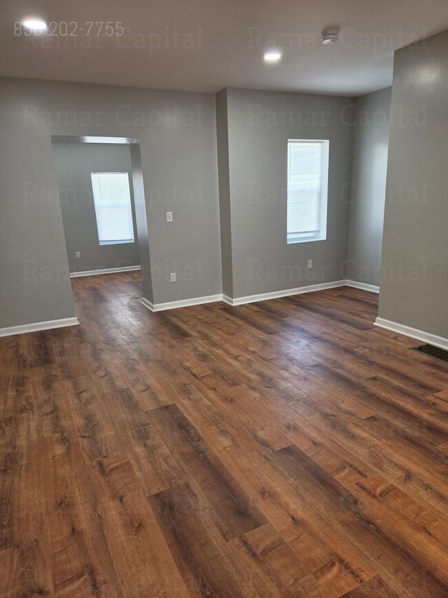 Building Photo - Charming 3-Bedroom Home with Spacious Gated Yard