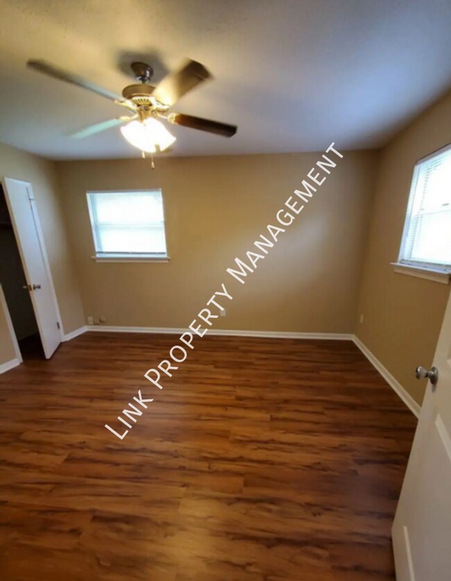 Building Photo - 4911 Marylin Ln