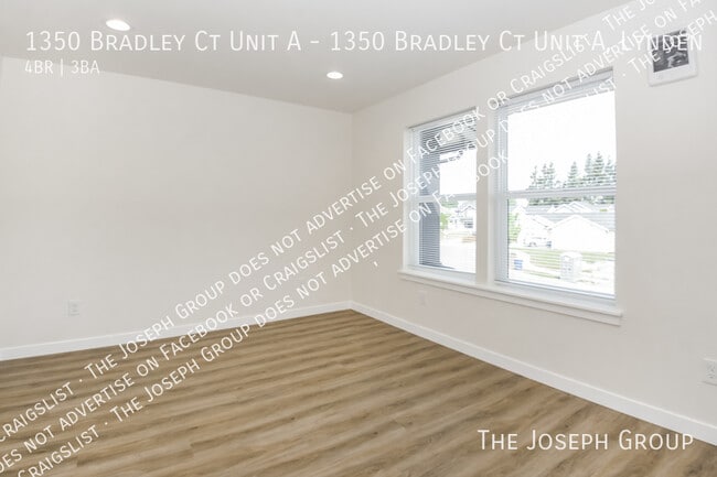 Building Photo - 1350 Bradley Ct
