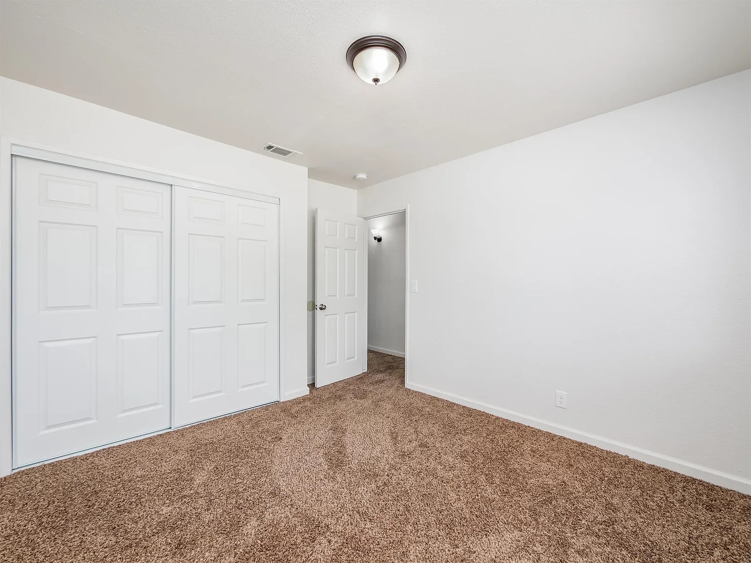 Building Photo - 701 S Encina St