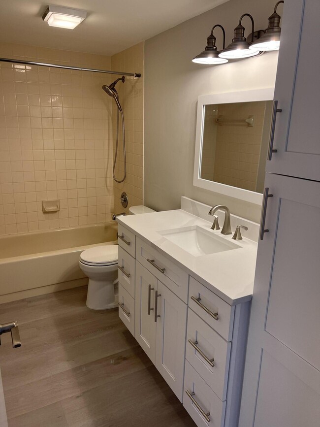 Building Photo - 3066 30th Ct