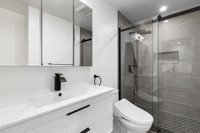 Building Photo - 245 Unquowa Rd