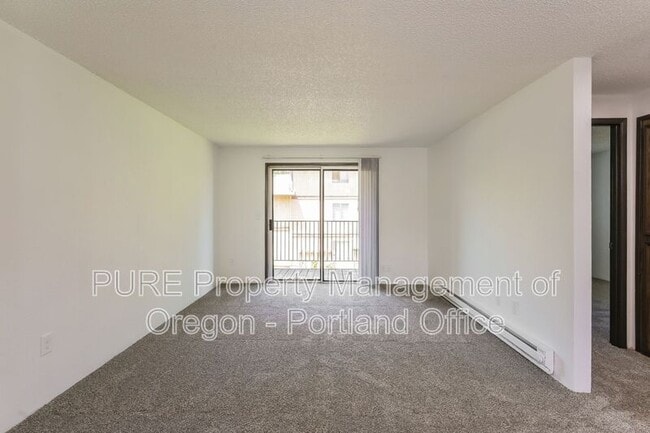 Building Photo - 14140 NE Sandy Blvd