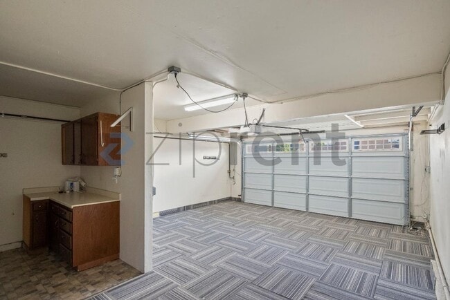 Building Photo - 37789 Essanay Pl