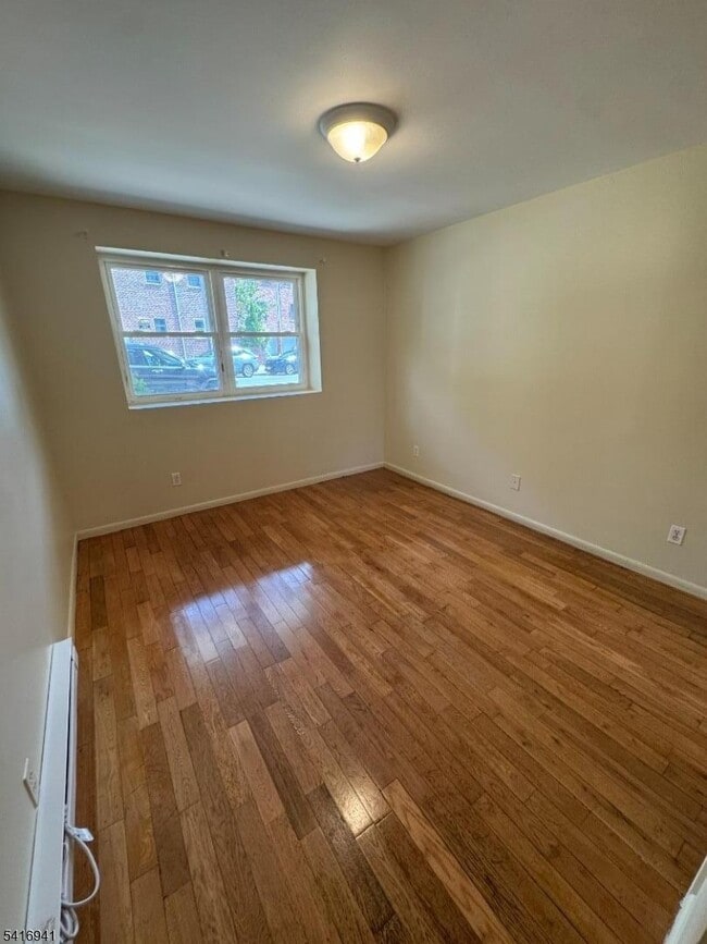 Building Photo - 349 Gorge Rd