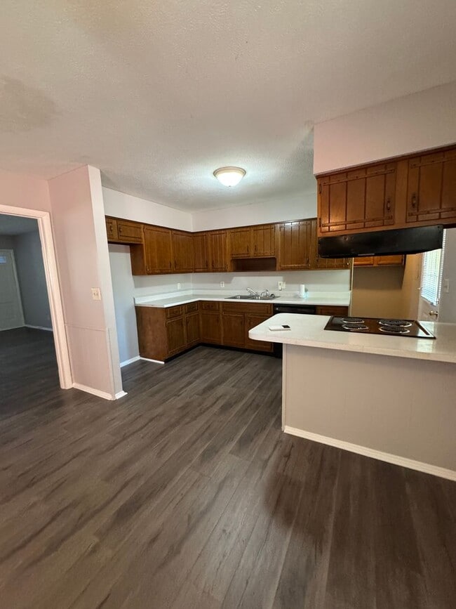 Building Photo - Warren Twp - 3 BR