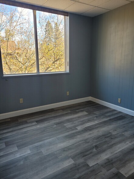 Building Photo - 1705 Genesee St