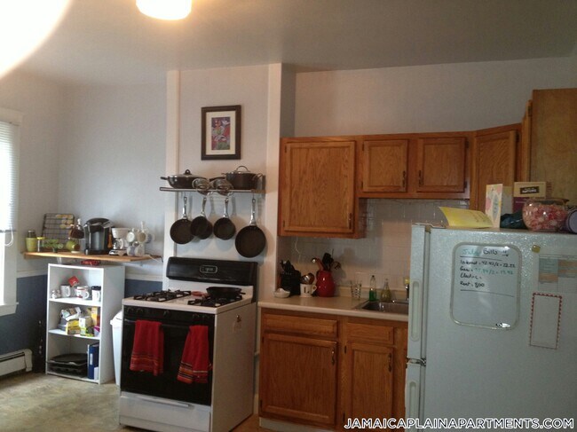 Building Photo - 36 Mozart St