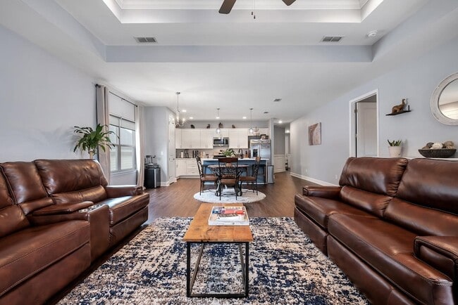 Building Photo - 4354 Bottle Brush Ln