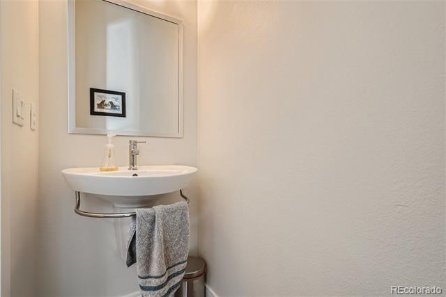 Building Photo - 2416 Eliot St