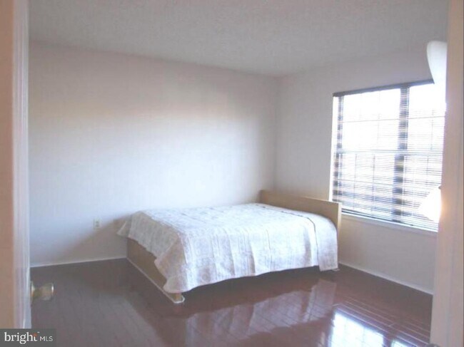 Building Photo - 39 O'Neill Ct