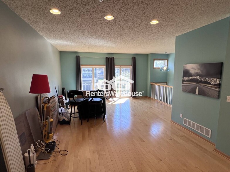 Building Photo - 15609 Dwellers Way
