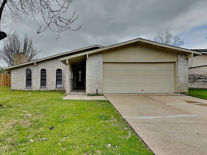 Primary Photo - 3926 Broken Elm Dr
