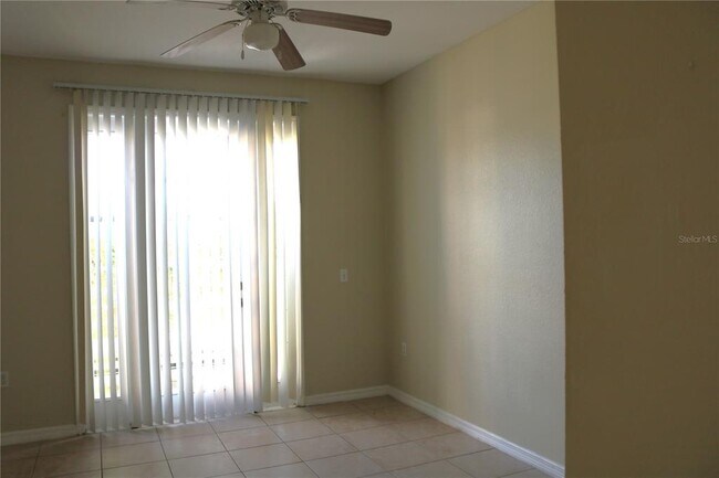 Building Photo - 1932 Magical Ln