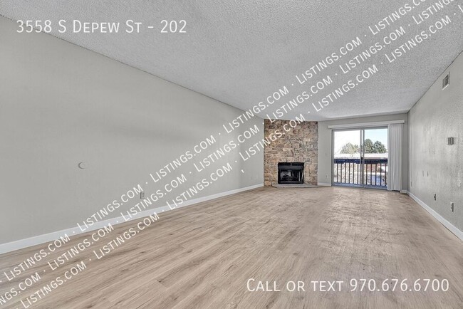 Building Photo - 3558 S Depew St