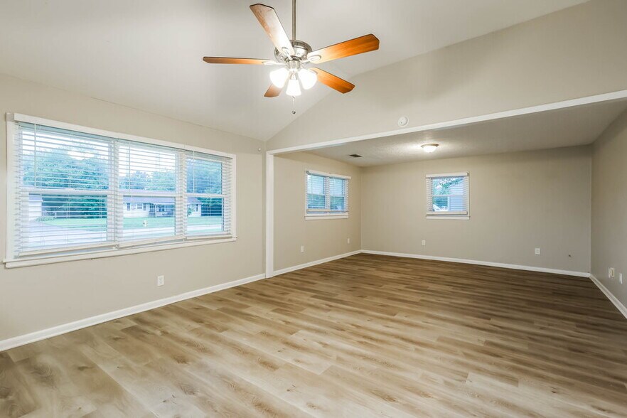 Building Photo - 7303 Dunkirk Ln