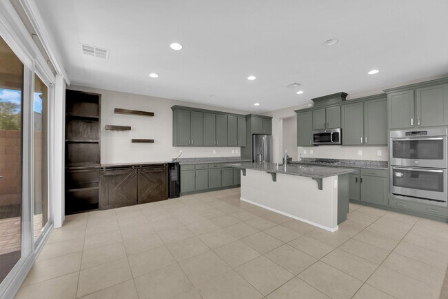 Building Photo - Beautiful House near Durango Curve
