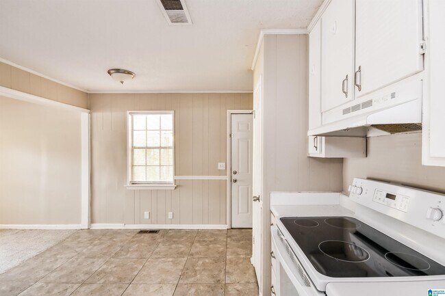 Building Photo - 1032 Sandy Brook Cir