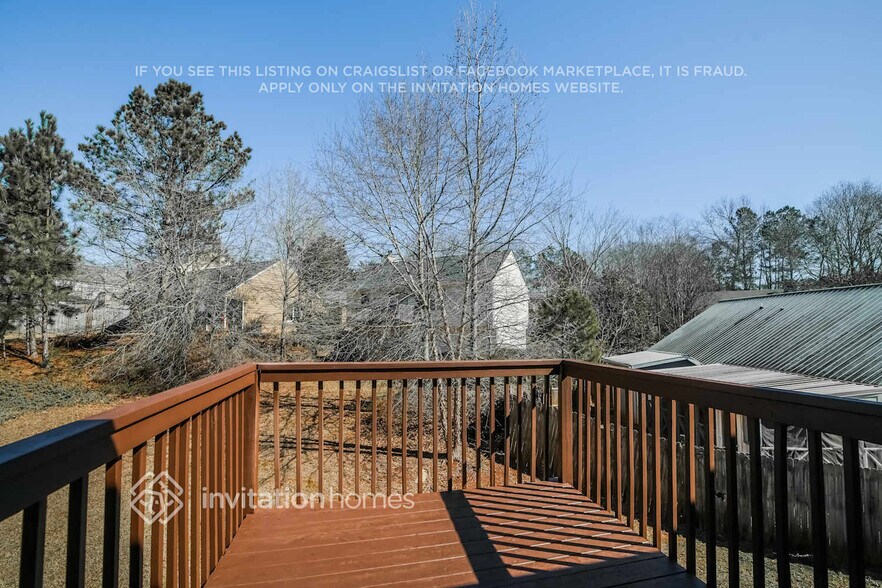 Building Photo - 4350 Yellow Rose Dr