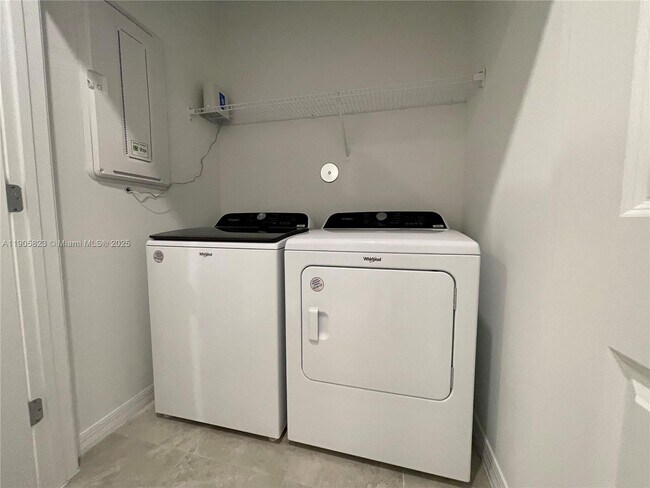 Building Photo - 8366 NW 7th Ct