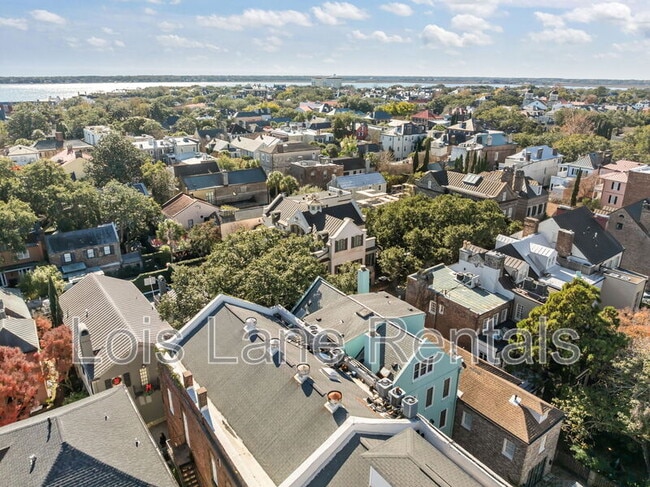 Building Photo - 12 Elliott St