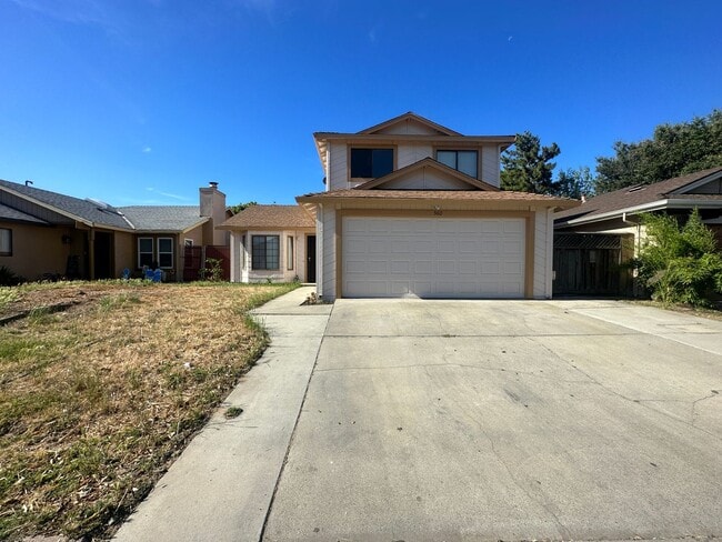 Primary Photo - 560 Clover Dr