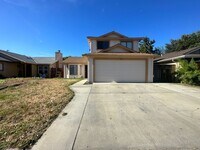 Building Photo - 560 Clover Dr