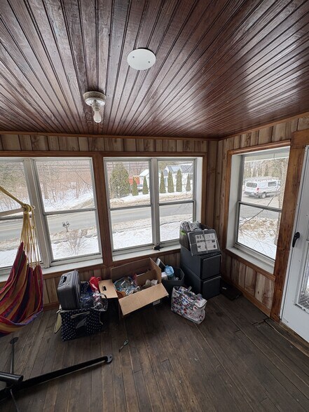 Building Photo - 289 Pelham Rd